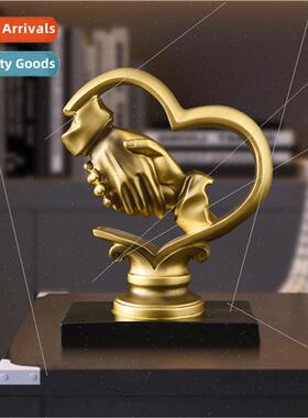 Creative integry handshake upscale wine cabinet decorations