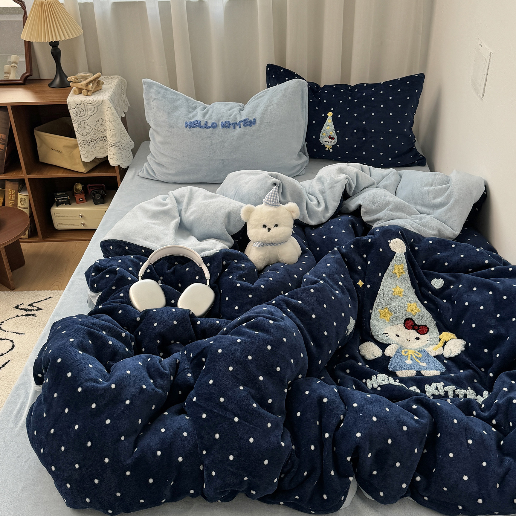 ins可爱波点星星猫冬季保暖牛奶绒毛巾绣四件套舒适珊瑚绒三件套