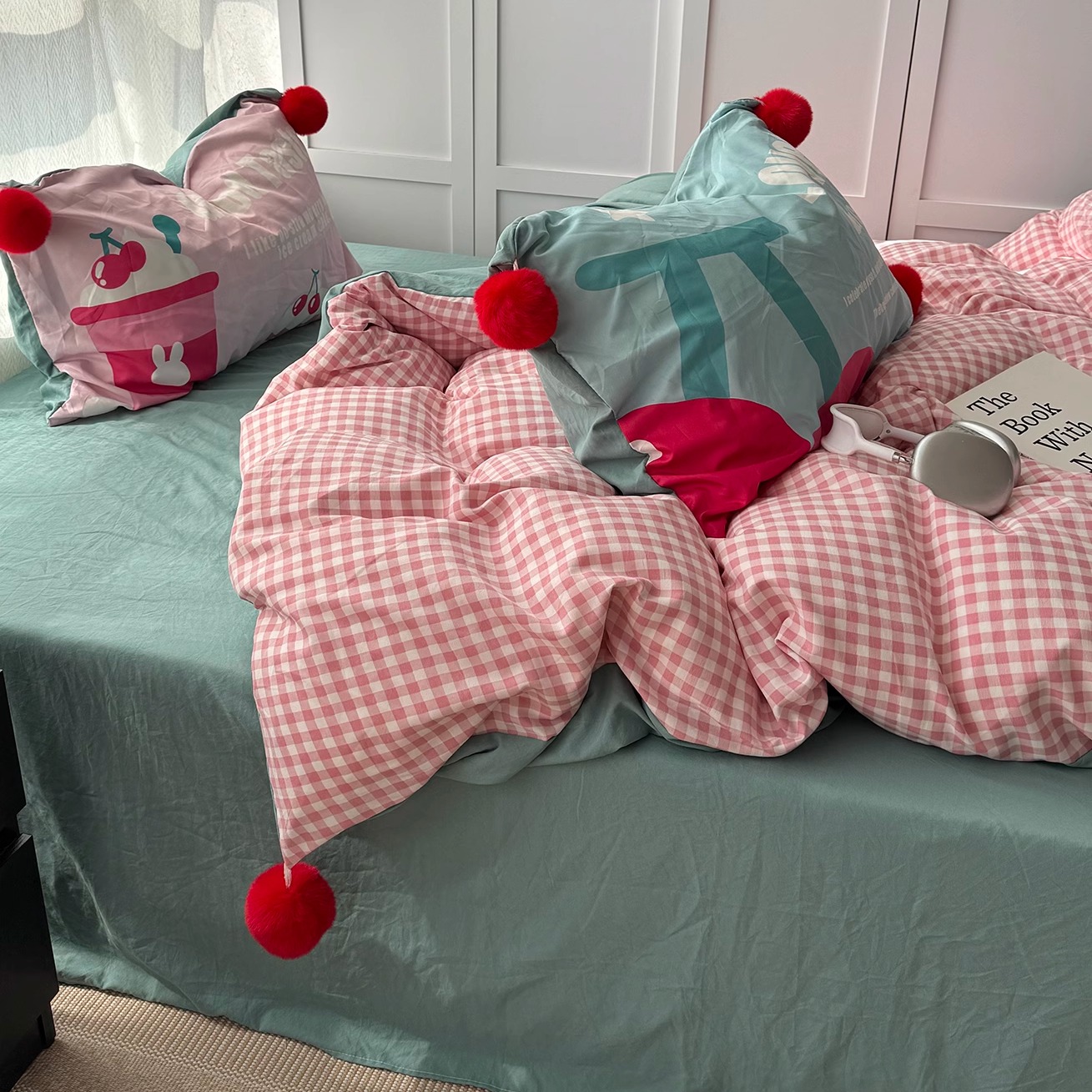 韩系可爱毛球球ins混搭樱桃红格水洗棉四件套少女被套床单三件套