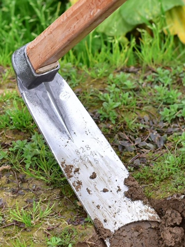 Открытое сельское хозяйство восстановить землю удаление пустоши и копать копание почвы.