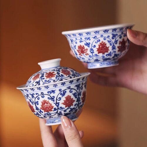 勤义堂缠枝莲盖碗青花釉里红