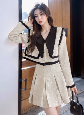 小香风套装2025秋冬新款气质显瘦设计感撞色翻领外套+高腰百褶裙