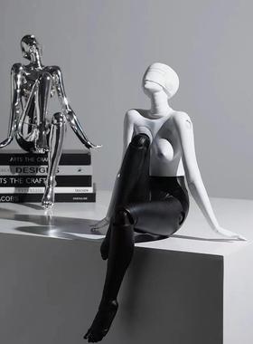 空山基现代科技感摆件柜子装饰电镀机械女神坐姿抽象人物桌面摆设