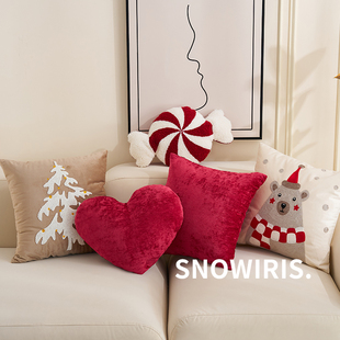 25年圣诞抱枕毛绒节日礼物枕套圣诞氛围女孩装 饰客厅沙发靠枕靠垫