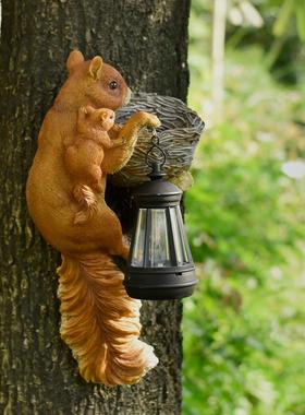 跨境松鼠吊灯太阳能摆件户外花园装饰雕像园艺用品园林树脂工艺品