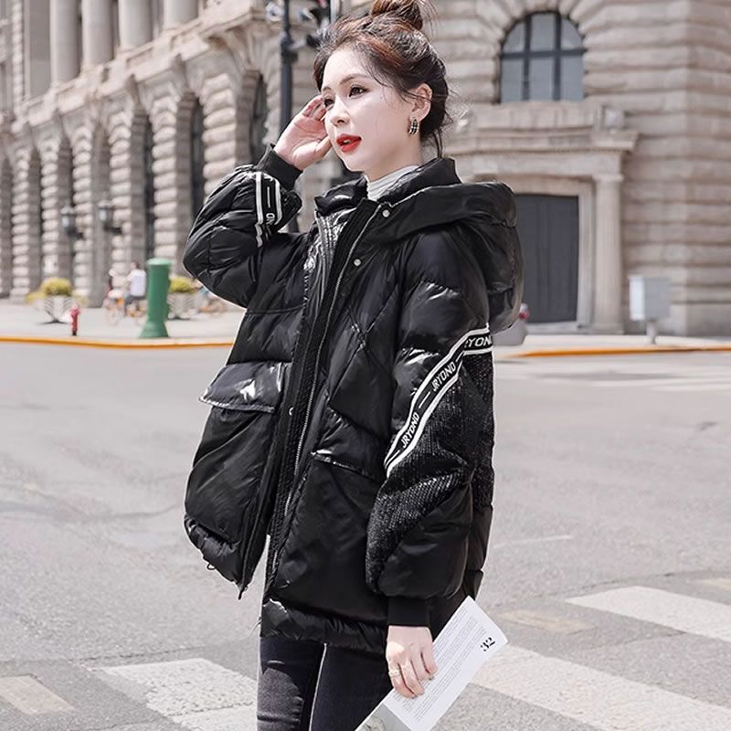 今年流行的爆款亮片拼接羽绒棉服