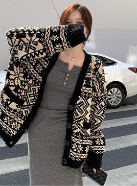 针织毛衣女宽松慵懒针织毛衣外套女秋冬复古时髦开衫2024冬款