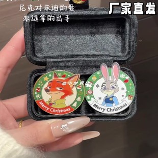 疯狂动物城2圣诞金属胸针尼克朱迪徽章动漫周边徽章高颜值装 饰品