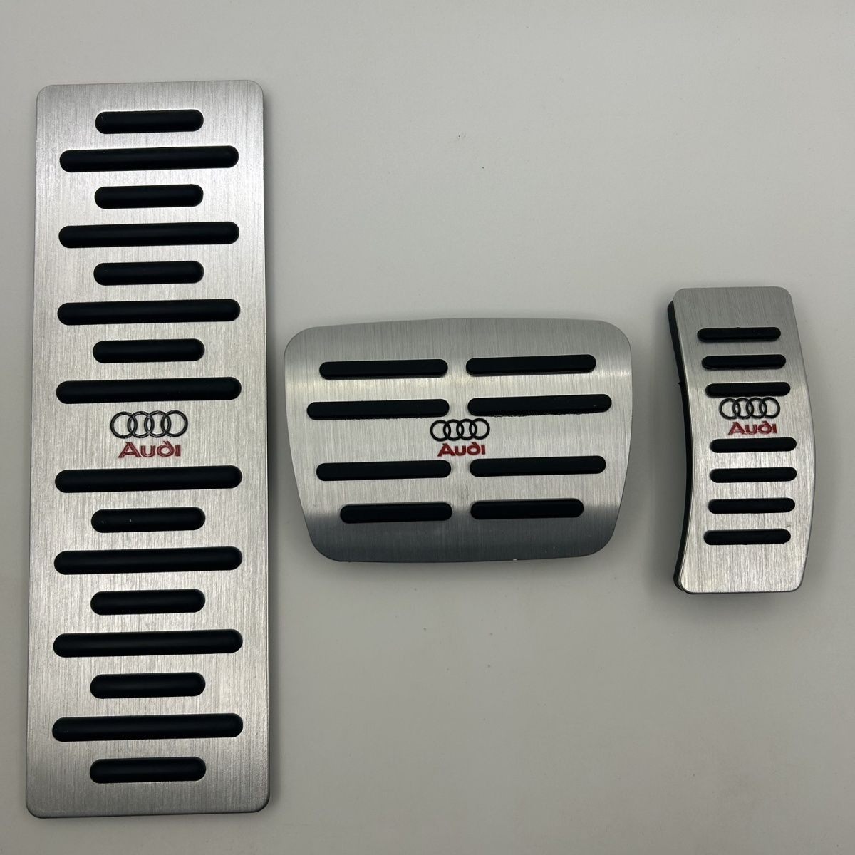 奥迪新款A3/A4L/A6L/A5A7Q5L/Q3Q7Q2L/Q8s改装专用油门刹车脚踏板