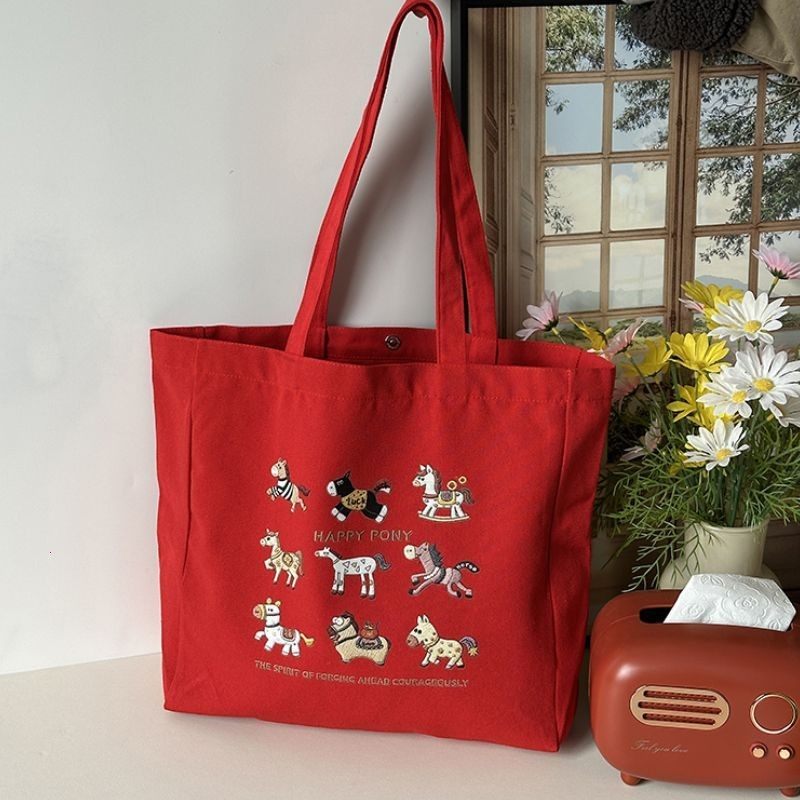 原创2026新款马年帆布包百搭红色单肩包手提袋一往无前的奋斗精神