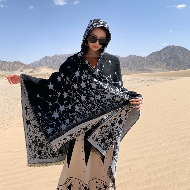 民族风旅游斗篷披肩女外搭仿羊绒围巾秋冬加厚保暖满天星连帽斗篷
