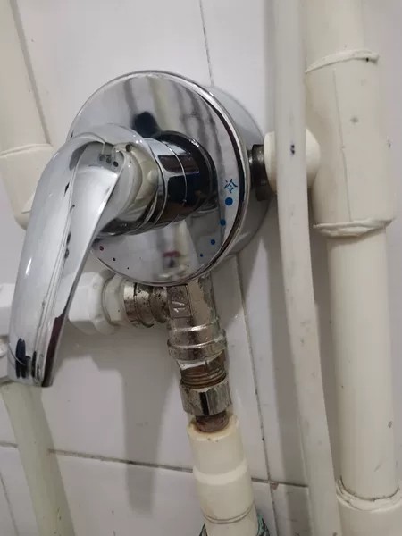适用美的海尔电热水器贴墙式混水阀明装全铜淋浴花洒冷热开关配件