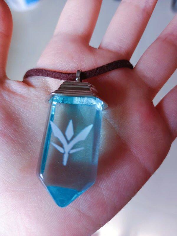 奥特曼银河之核项链吊坠维克特利变身器奥地利水晶男女佩戴礼物链