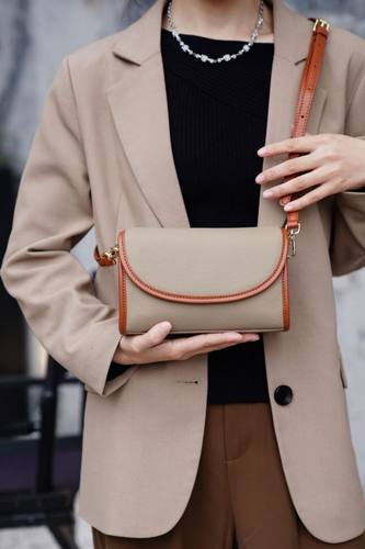 大容量信封包岩牛复古通勤