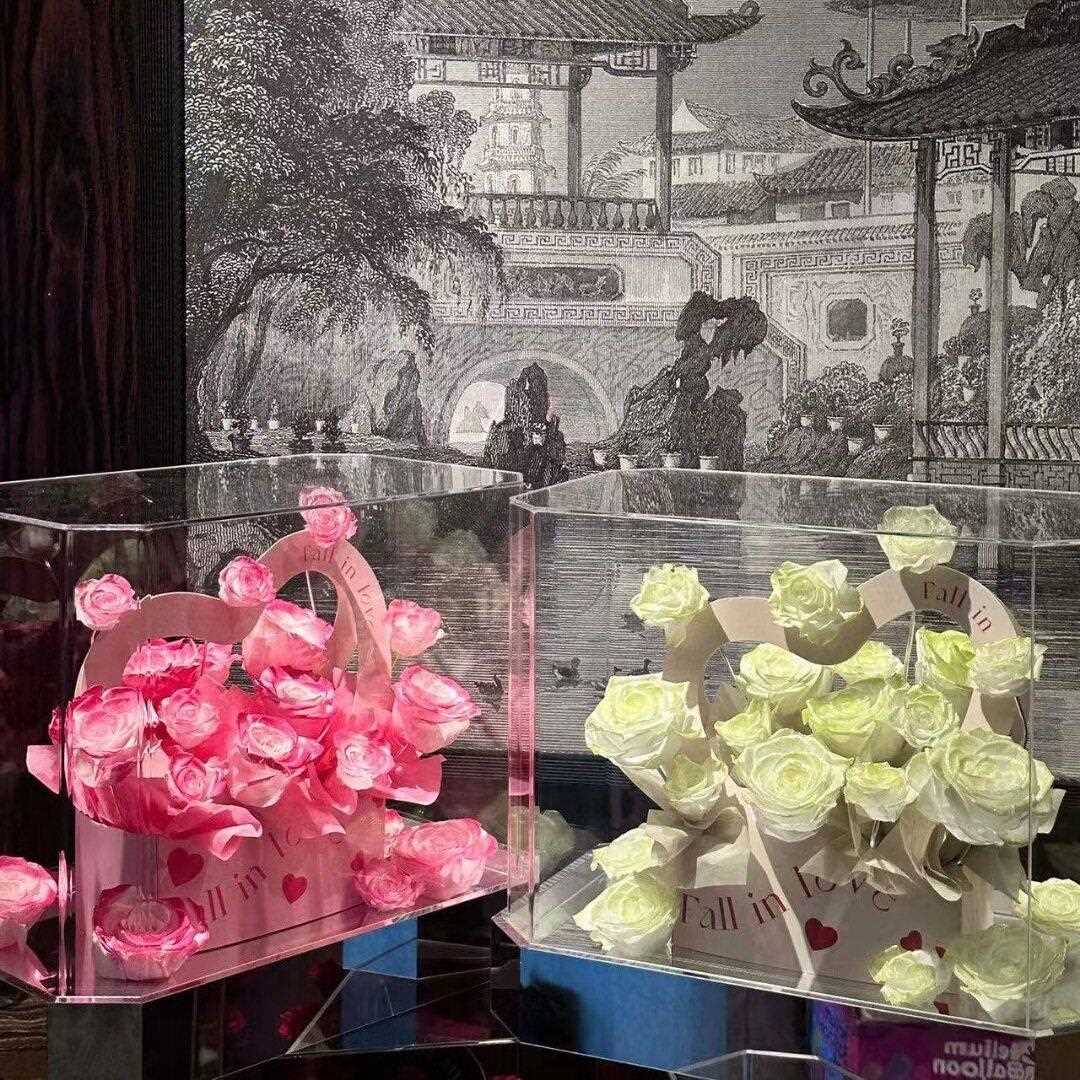 新款直销直发情人节礼物送女友永生花玫瑰花爱心创意花园成品干花