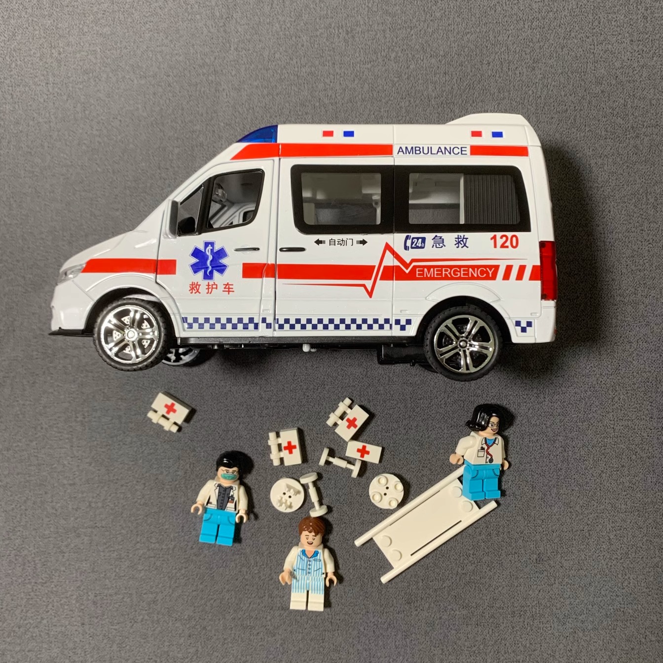 仿真急救车120救护车玩具男孩女孩汽车模型儿童回力合金车玩具车