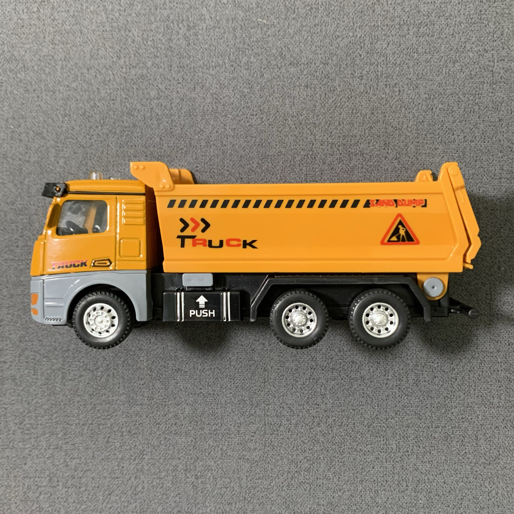 1:48仿真儿童翻斗车工程车模型合金回力玩具车男孩六一儿童节礼物