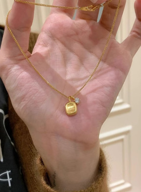 拉丝小方糖项链女2025秋毛衣链百搭金色吊坠高级感轻奢锁骨链定制