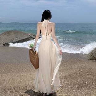性感露背海边度假挂脖连衣裙仙女神范超仙夏季 法式 气质沙滩长裙子