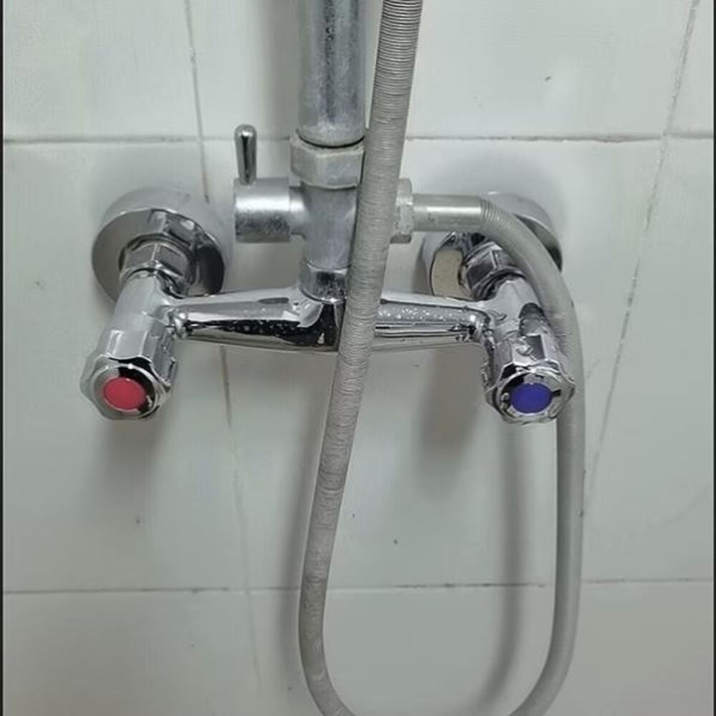 冷热两用双开关淋浴花洒龙头浴室浴缸水龙头混水阀双把双控入墙式