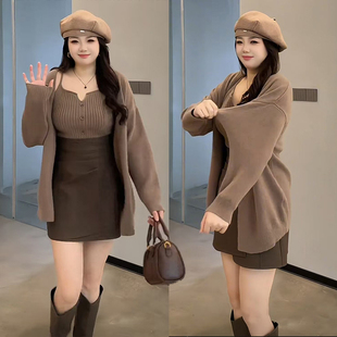 大码毛衣秋冬女微胖mm显瘦保暖时尚气质高洋气针织开衫+吊带套装