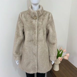 妈妈秋冬装皮毛一体大衣中老年女装洋气水貂绒外套高贵阔太太皮草