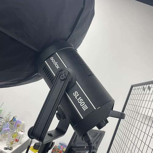 可维修神牛SL150III议价