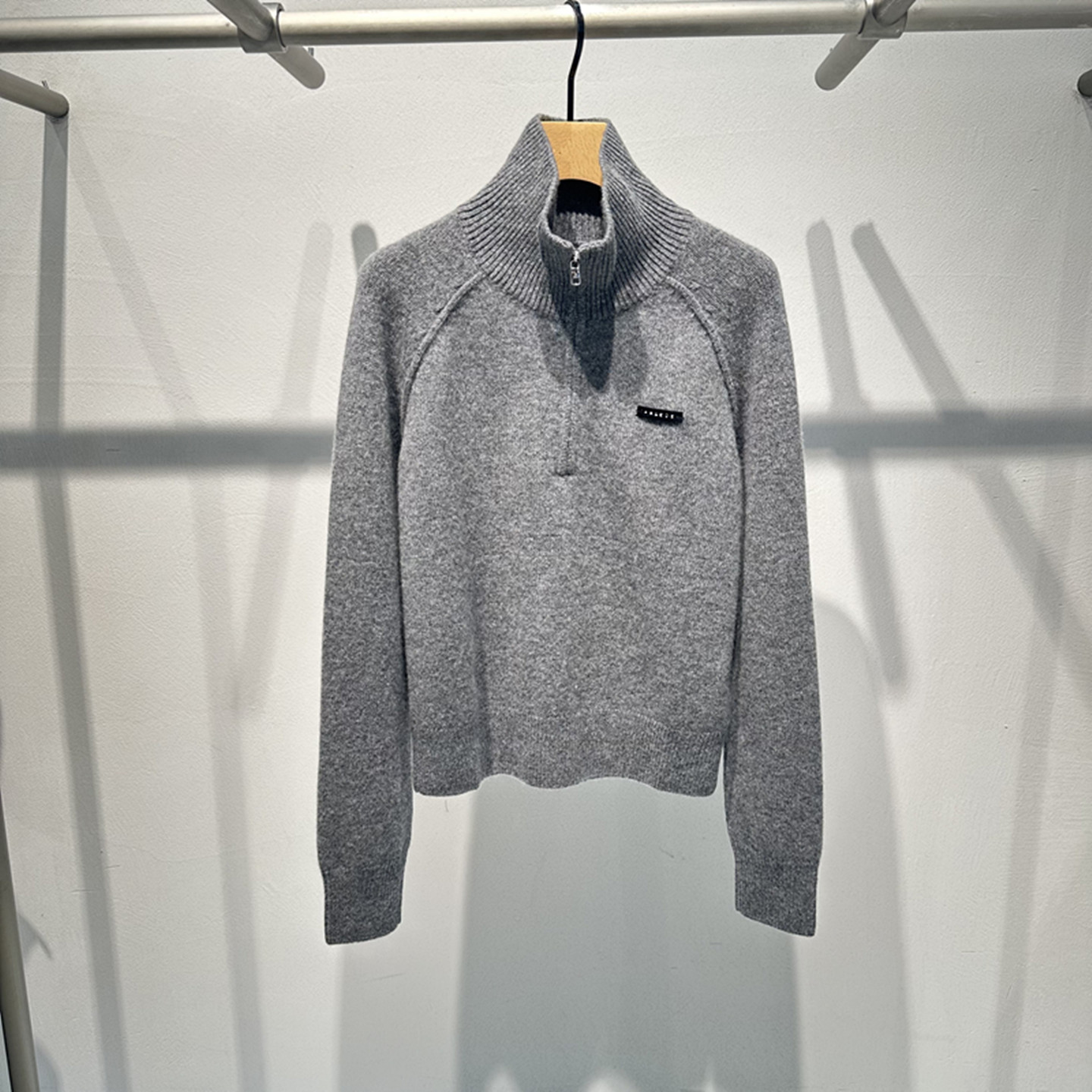 2025秋冬灰色长袖高领针织衫女