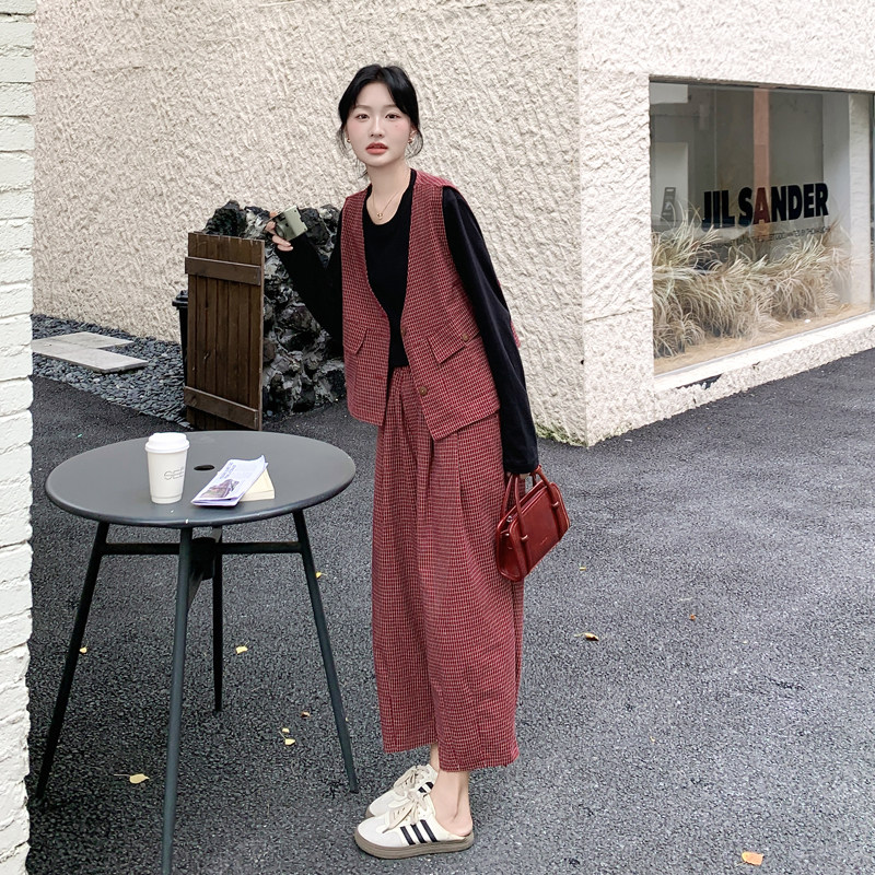 红色马甲阔腿裤套装女秋季2025超火轻奢高级感减龄大方得体三件套,女装套装/套裙,浙宝B馆111（原065）