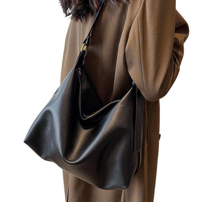 黑色包包女秋冬2026新款时尚大容量单肩斜挎包休闲百搭通勤托特包,箱包皮具/热销女包/男包,通用款女包,淘宝优惠券,粉丝福利购,淘宝优惠卷