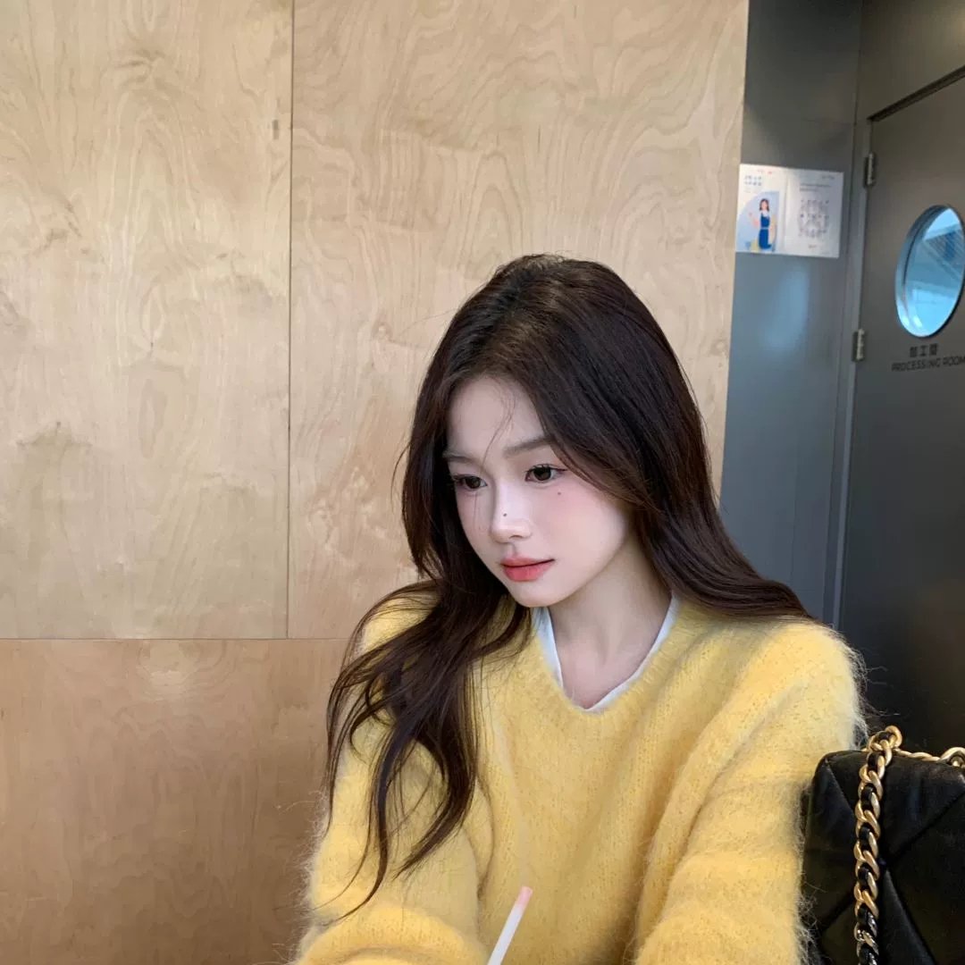 奶黄色毛衣女冬季奶fufu宽松软糯慵懒风针织衫圆领水貂绒加厚上衣