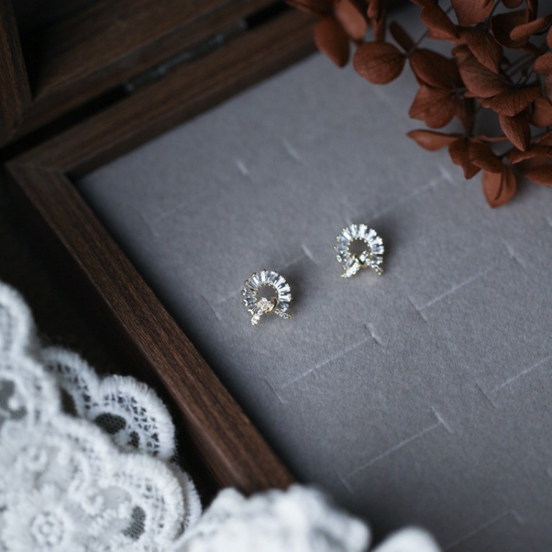 精致小巧甜美时尚百搭耳钉女气质