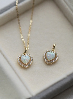 爱心吊坠项链女精致复古锁骨链