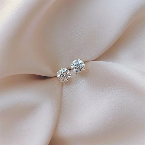 超闪单钻纯银耳钉女简约小巧气质