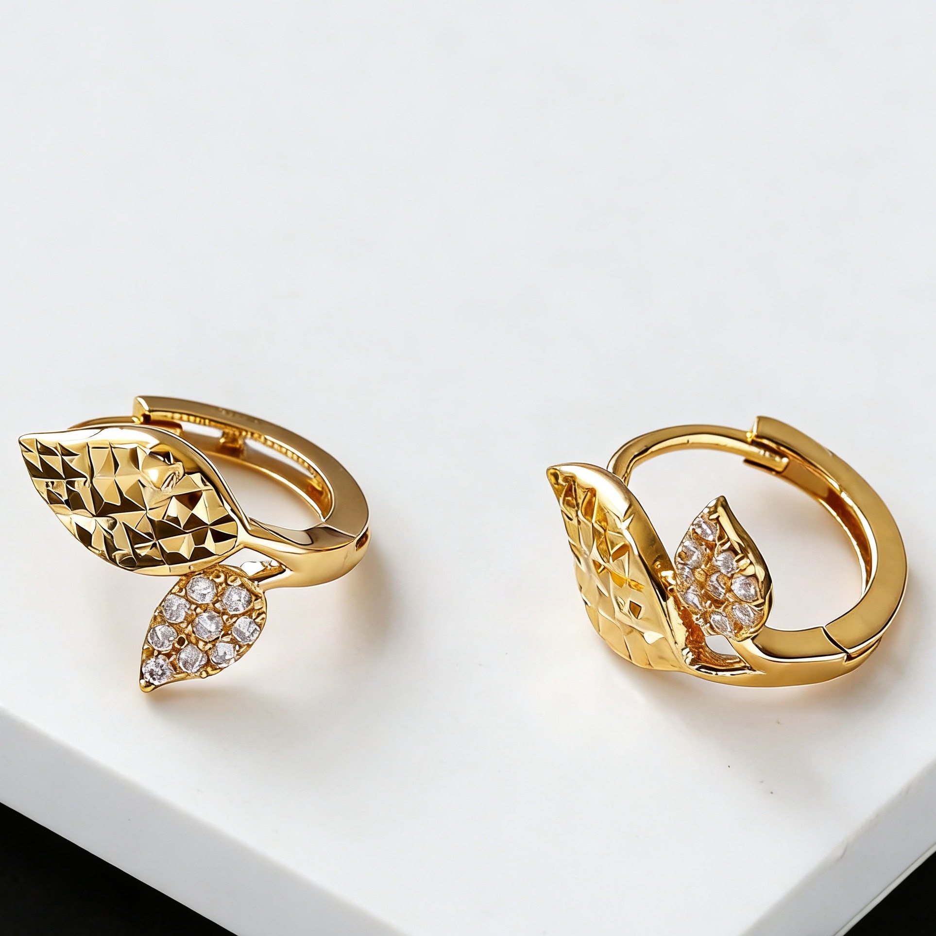 ROMANTIC925纯银镀18K金闪耀金叶子耳环女气质镶嵌锆石高级感耳扣,饰品/流行首饰/时尚饰品新,银饰耳饰,淘宝优惠券,粉丝福利购,淘宝优惠卷