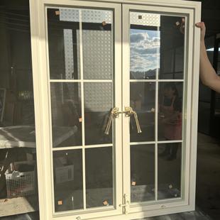 定制铝合金法式玻璃窗平开格子窗奶油风落地采光窗阁楼方形透气窗