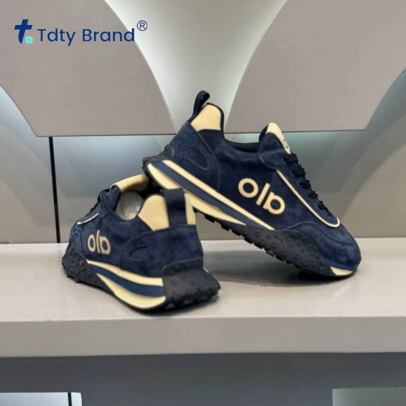 新款简约加绒保暖运动鞋男时尚