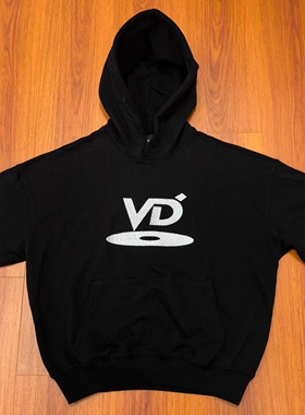 最新批次VUJADE006字母光碟刺绣短宽松连帽卫衣cleanfit风