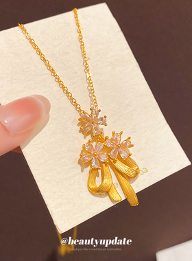 新中式蝴蝶结花朵吊坠项链法式温