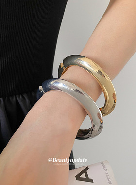 欧美金属感切面纹路圆形开口手镯