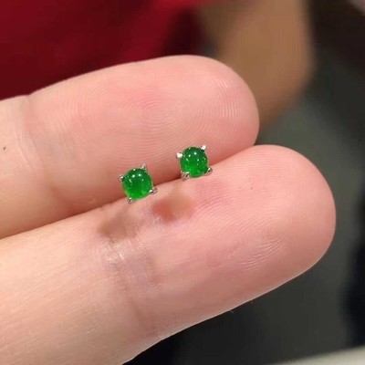 天然翡翠A货正品防过敏925镀银耳钉四爪时尚满绿锆石耳钉耳洞耳饰