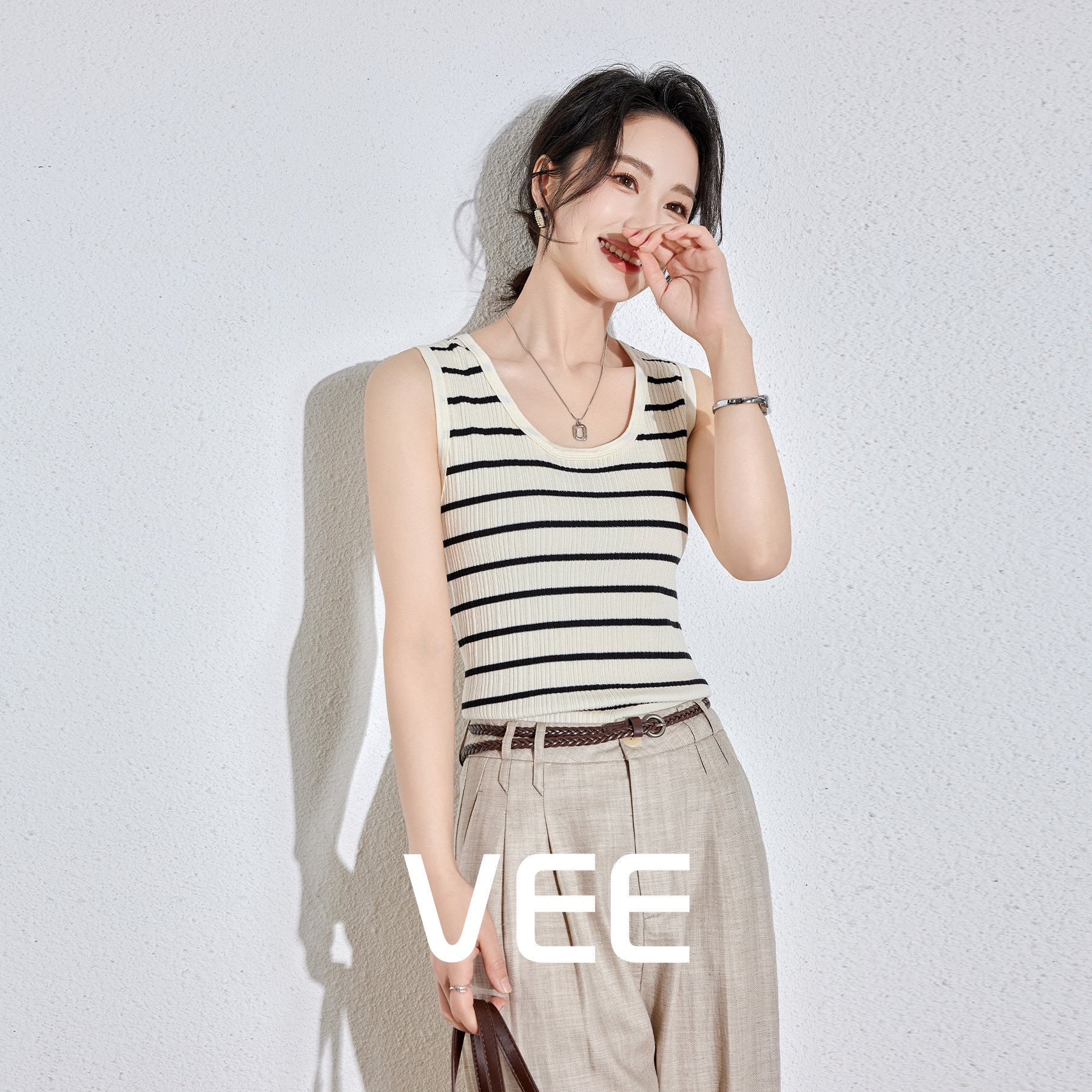 VEE天丝棉坑条纹弹力背心女图片