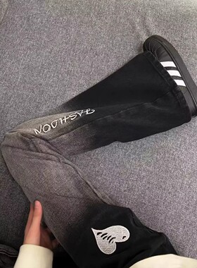 字母爱心刺绣牛仔裤男款秋冬潮牌痞帅炸街裤子美式高街直筒微喇裤