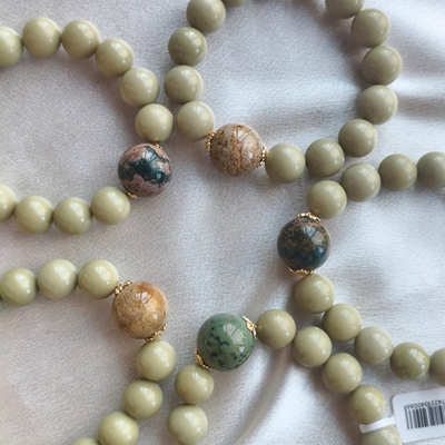 【湖边青草地】牛油果绿阿拉善玛瑙 1.30更新