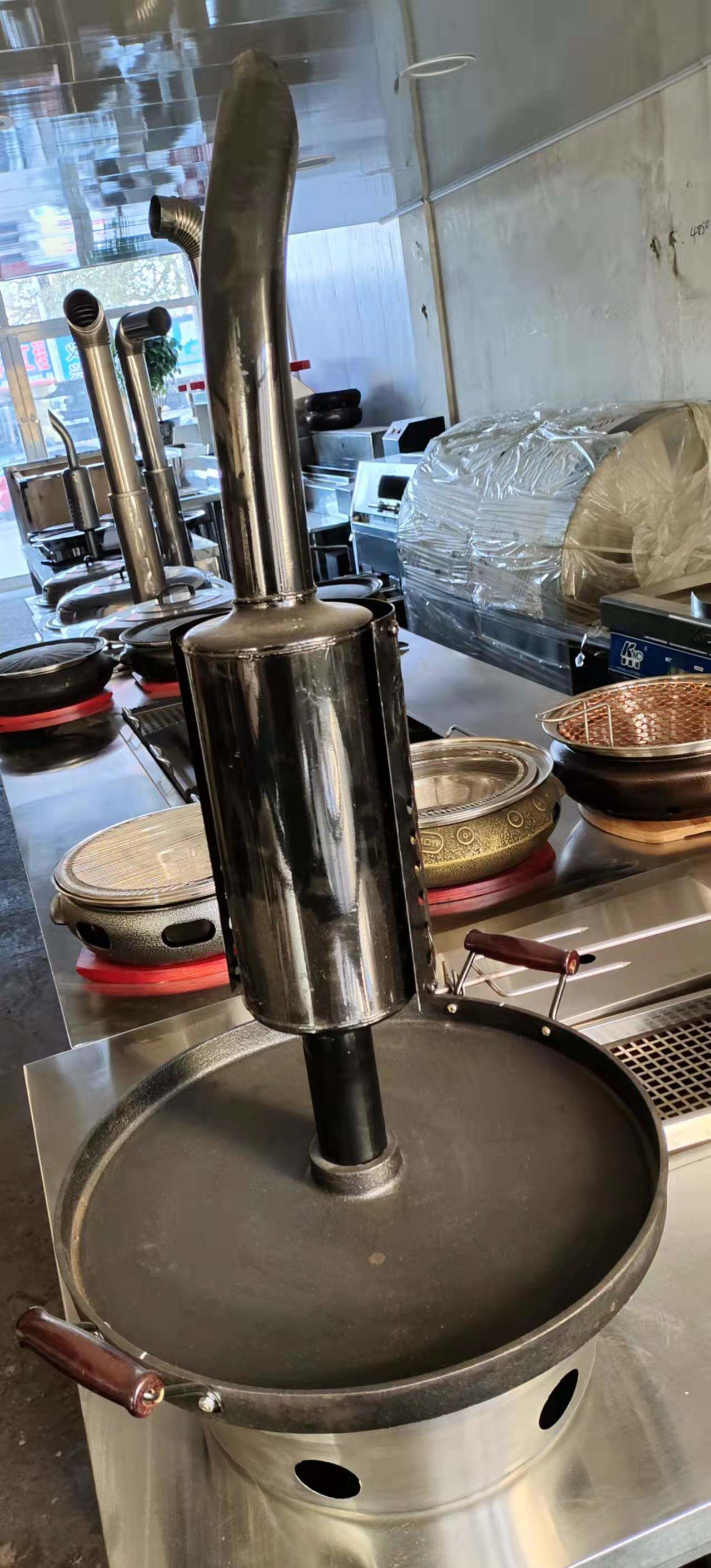 齐齐哈尔特色商用拖拉机烧烤炉车轱辘烤肉炉炭烤炉炭火烤肉炉