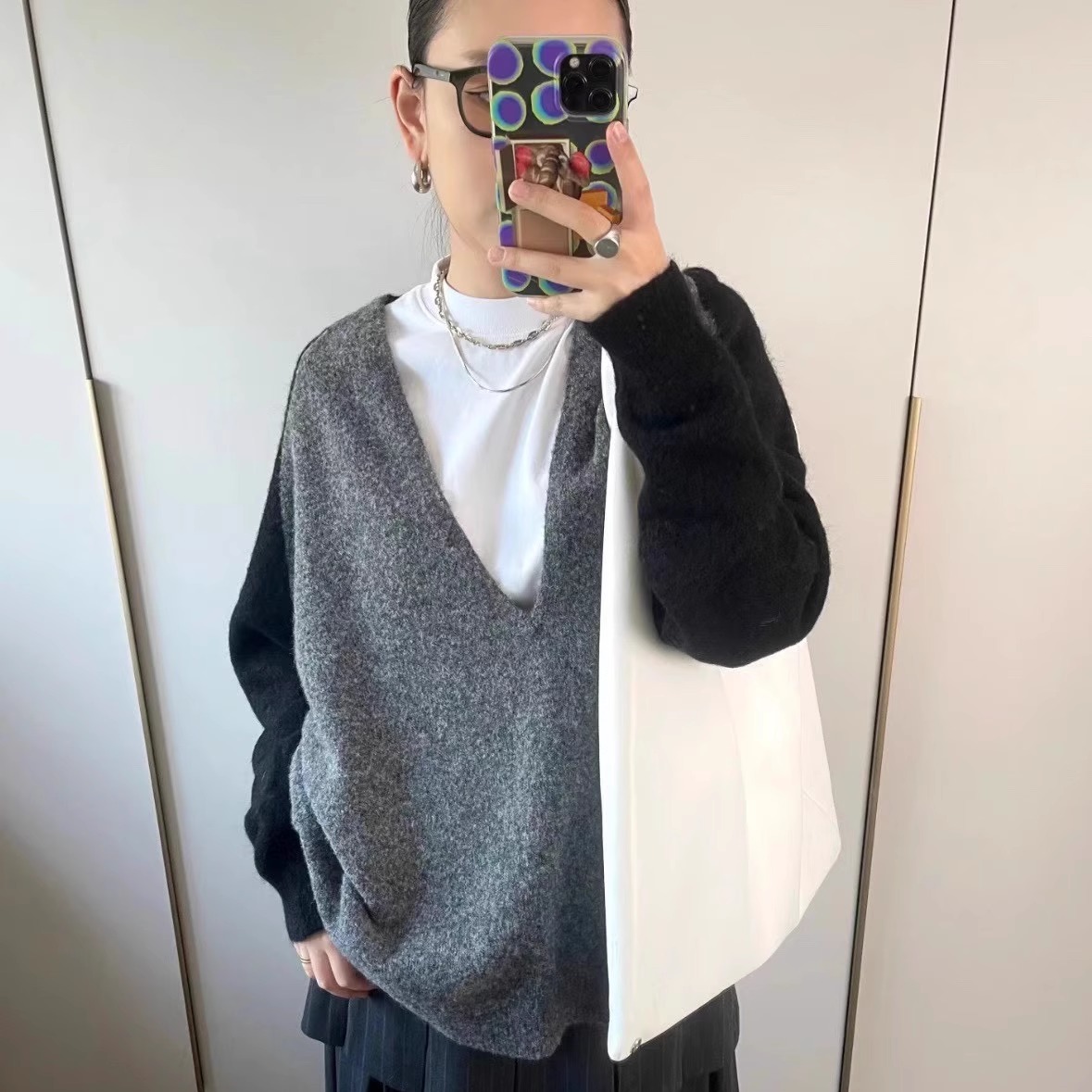 现货RARELYALIKE撞色V领毛衣