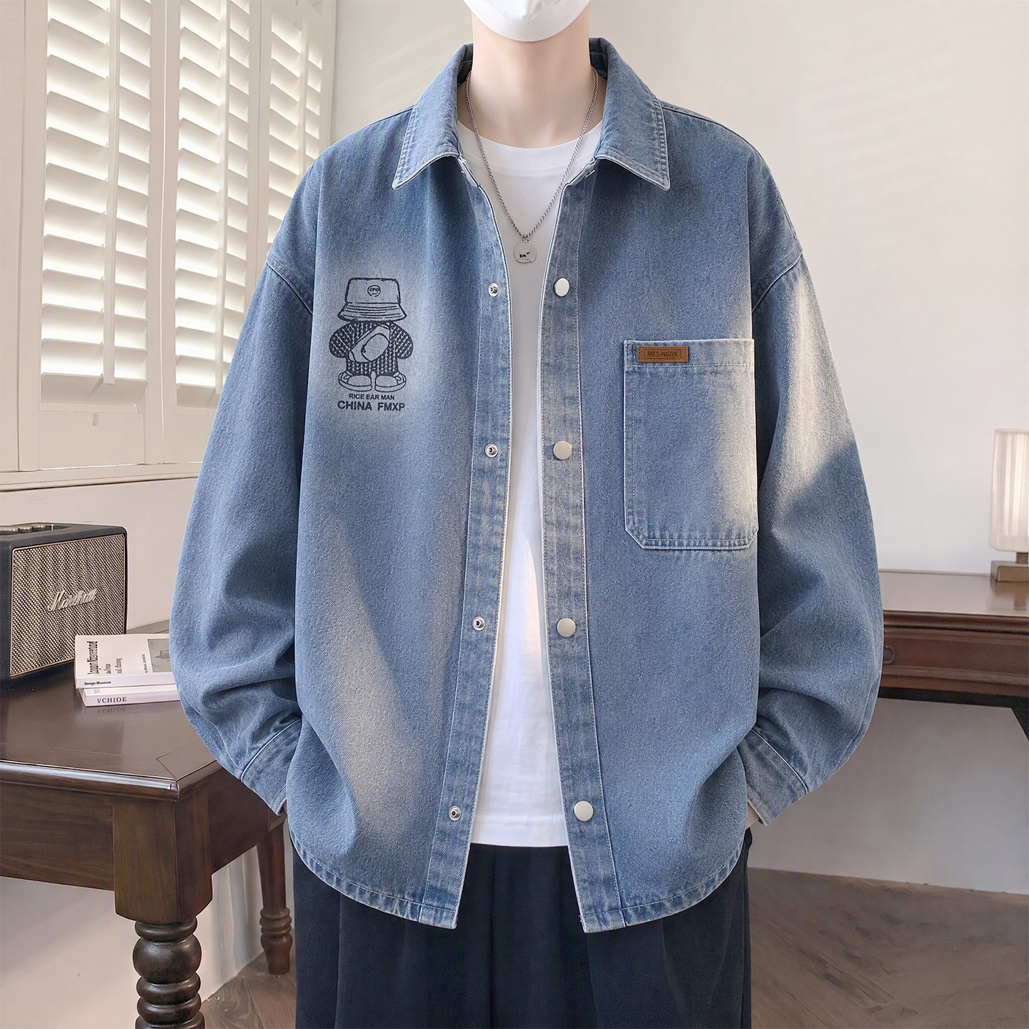 青少年水洗牛仔衬衫式外套男生长袖春秋款宽松百搭潮流夹克上衣服