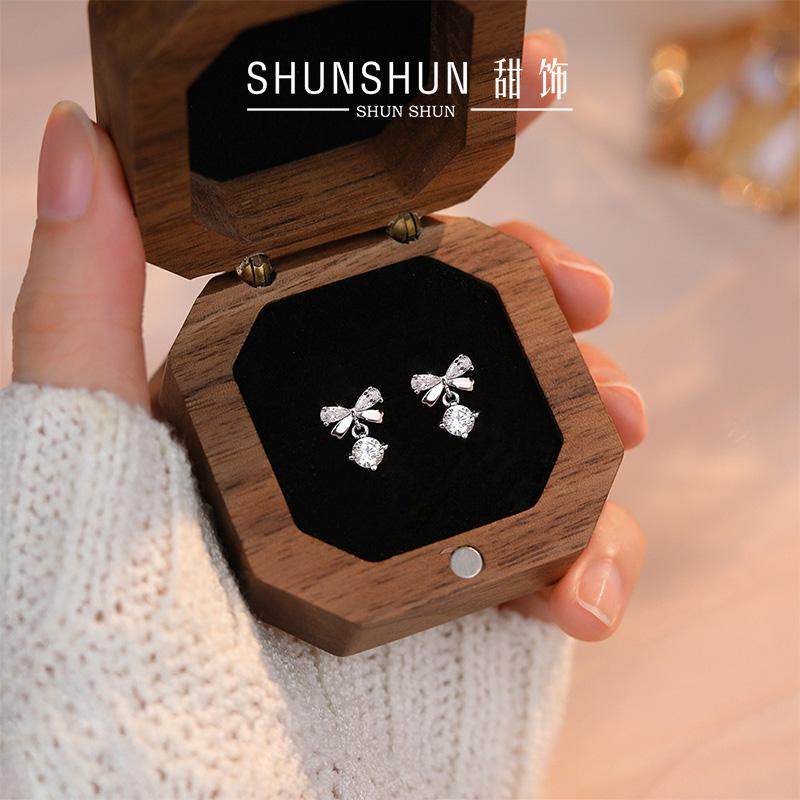 S999纯银锆石蝴蝶结耳钉女小众设计高级轻奢耳坠简约百搭气质耳饰