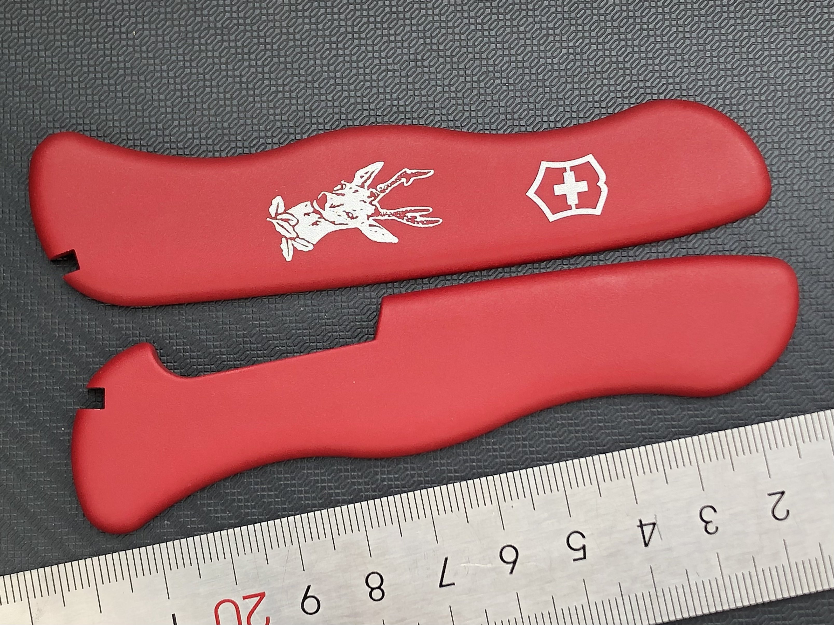 111mm瑞士军刀0.8573新款猎手原装全新磨砂贴片外壳刀柄