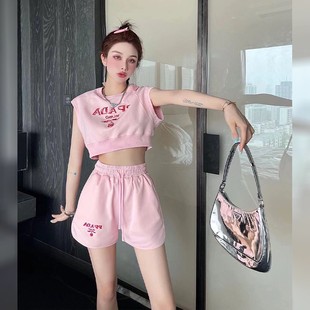 网红炸街运动套装夏季新款小个子活泼俏皮休闲时髦上衣短裤两件套